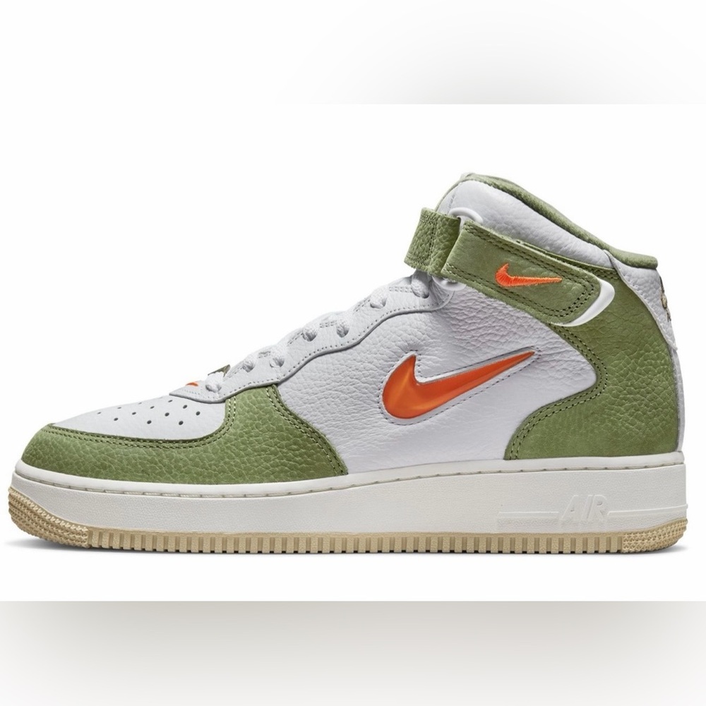 Nike Air Men's Athletic Shoes - White, Green, and Orange